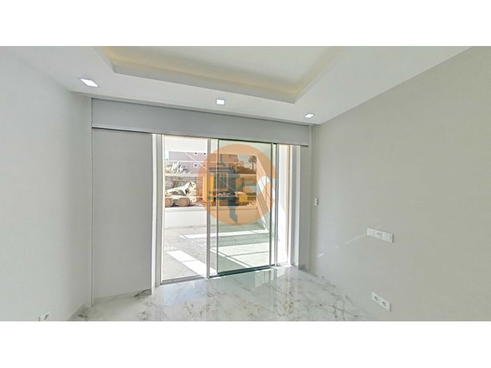 Image No.15-3 Bed Apartment for sale