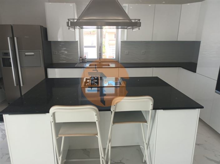 Image No.13-5 Bed House for sale