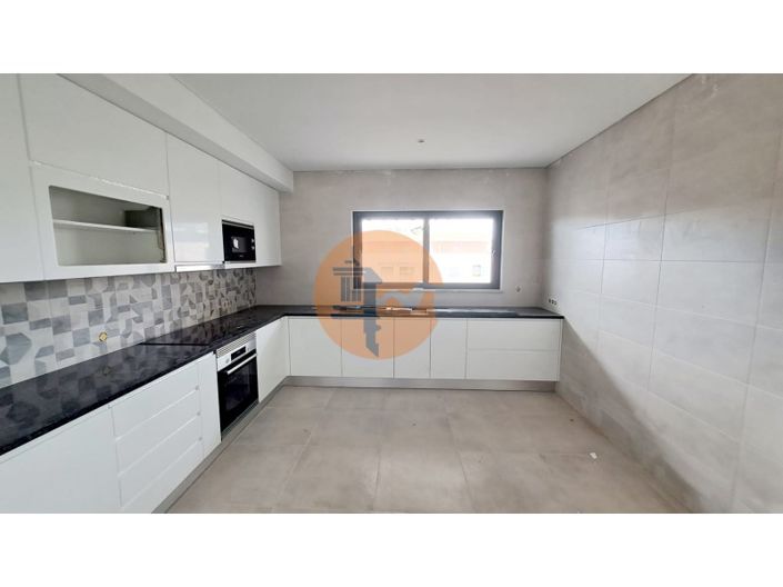 Image No.14-4 Bed Apartment for sale