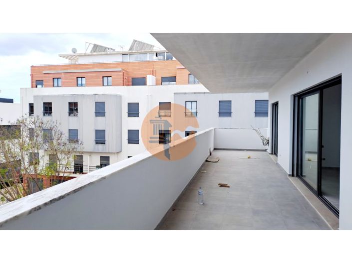 Image No.20-4 Bed Apartment for sale