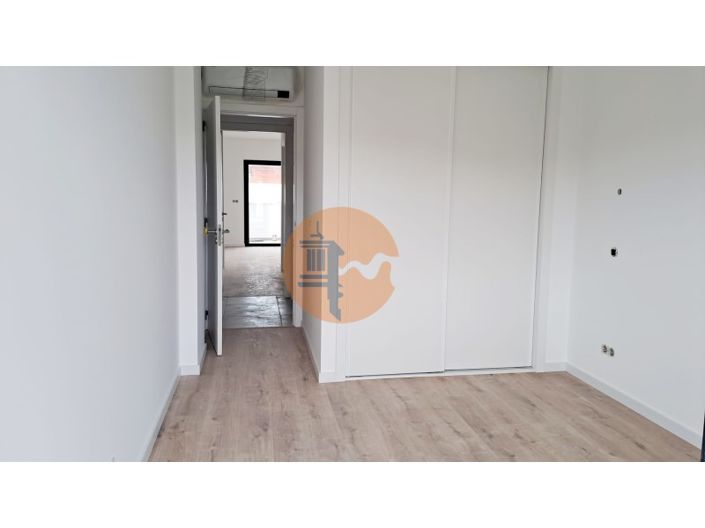 Image No.36-4 Bed Apartment for sale