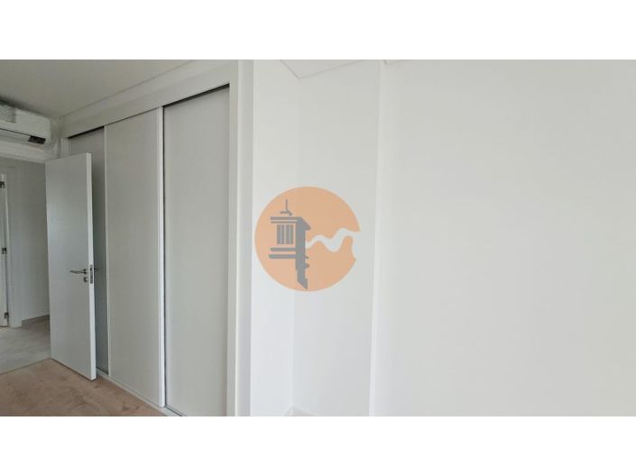 Image No.39-4 Bed Apartment for sale