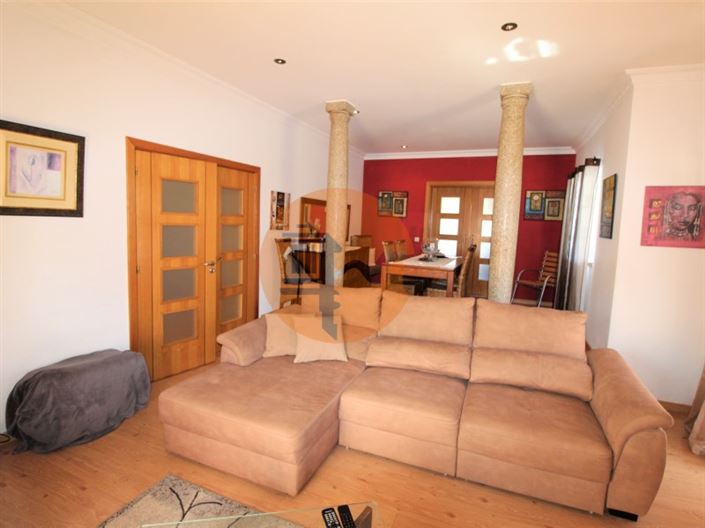 Image No.10-4 Bed House for sale