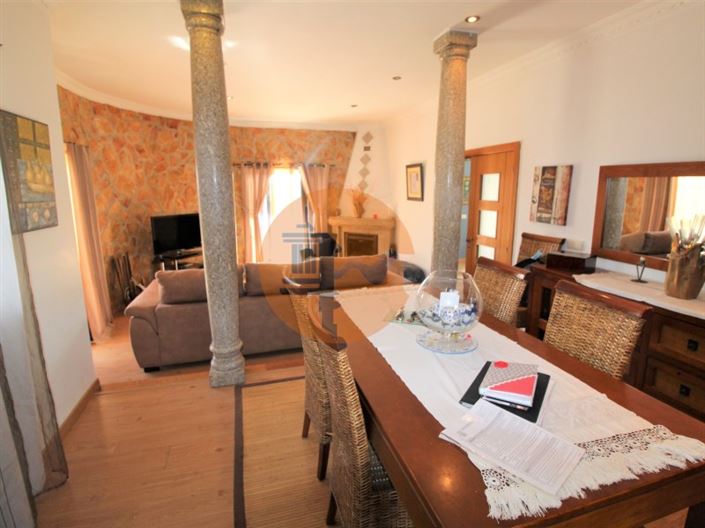 Image No.12-4 Bed House for sale