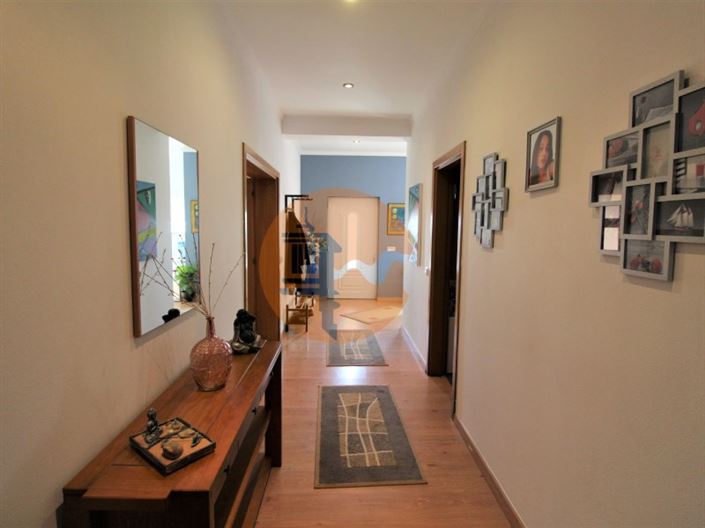 Image No.22-4 Bed House for sale