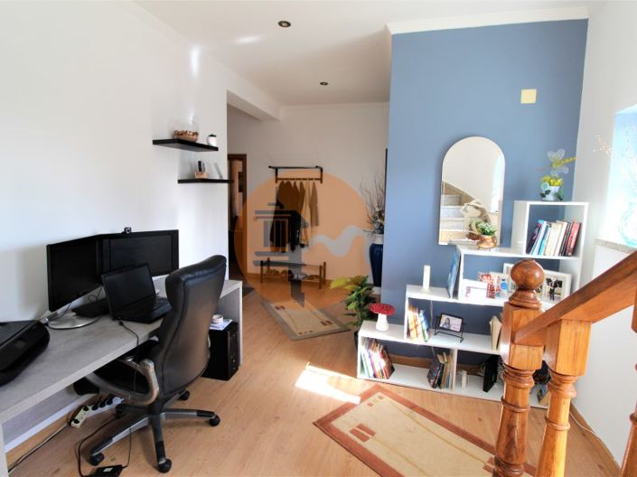 Image No.27-4 Bed House for sale