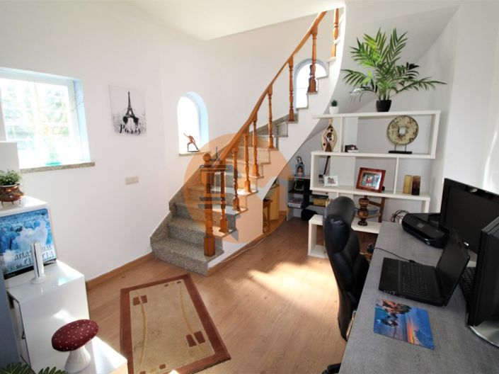 Image No.28-4 Bed House for sale