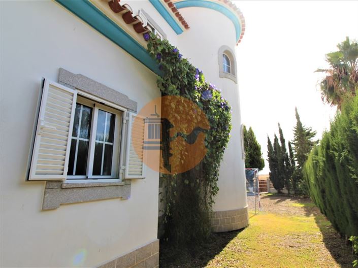 Image No.30-4 Bed House for sale