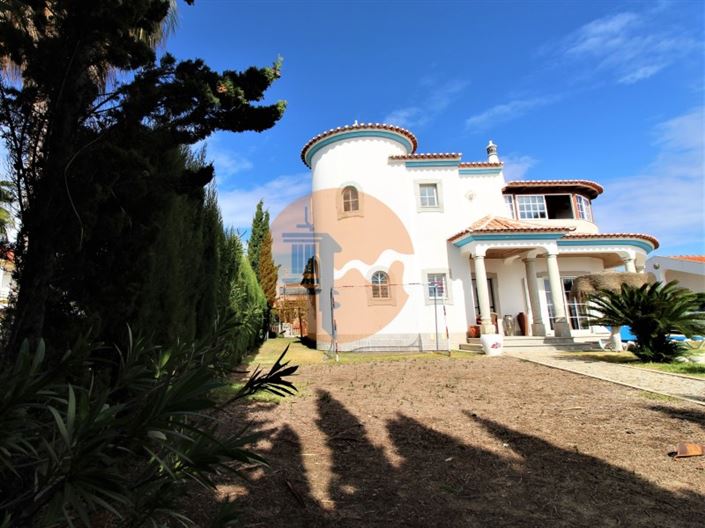 Image No.6-4 Bed House for sale