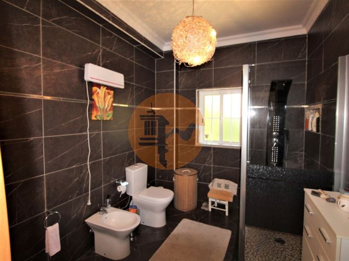 Image No.60-4 Bed House for sale