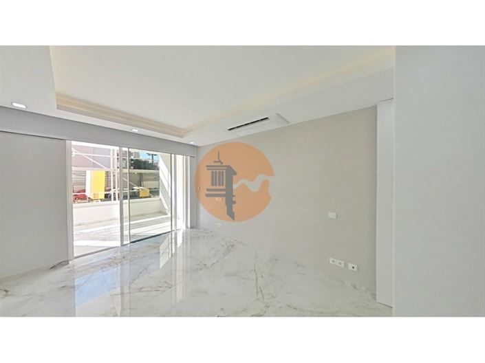 Image No.22-3 Bed Apartment for sale