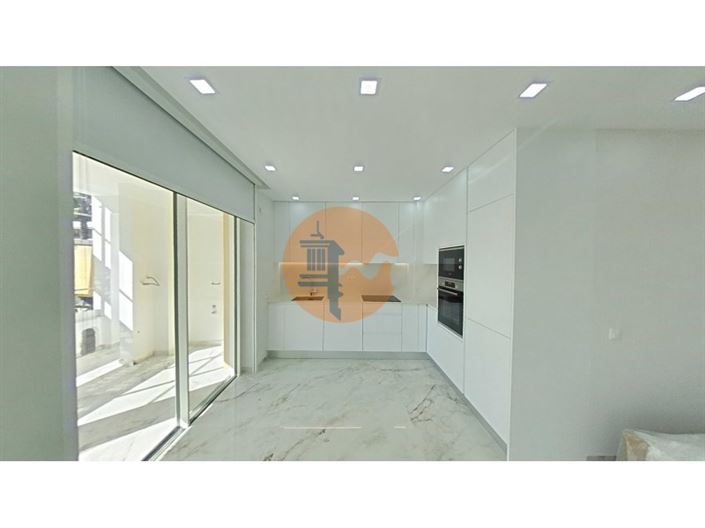 Image No.19-3 Bed Apartment for sale