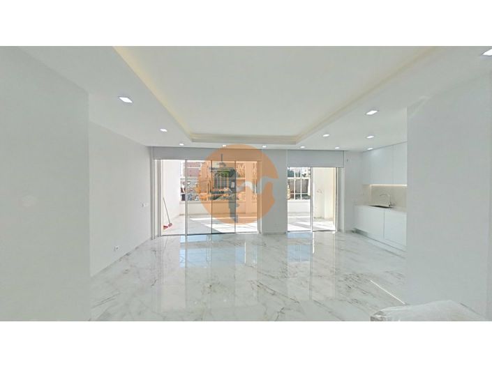 Image No.15-3 Bed Apartment for sale