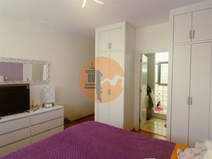 Image No.24-2 Bed Apartment for sale