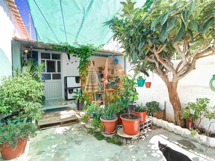 Image No.5-2 Bed House for sale