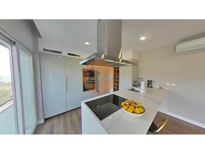 Image No.10-3 Bed Apartment for sale