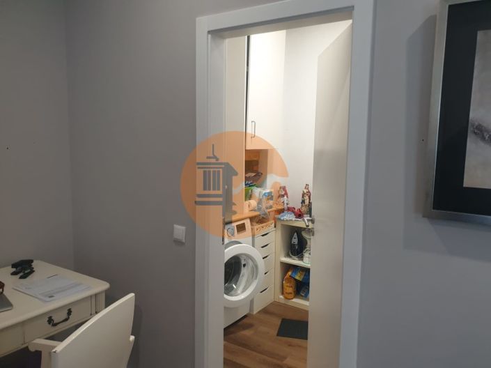 Image No.20-3 Bed Apartment for sale