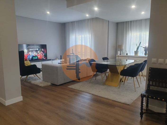 Image No.21-3 Bed Apartment for sale