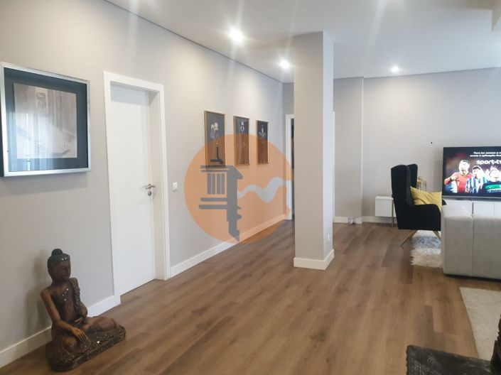 Image No.3-3 Bed Apartment for sale