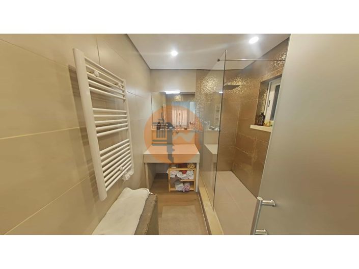 Image No.40-3 Bed Apartment for sale