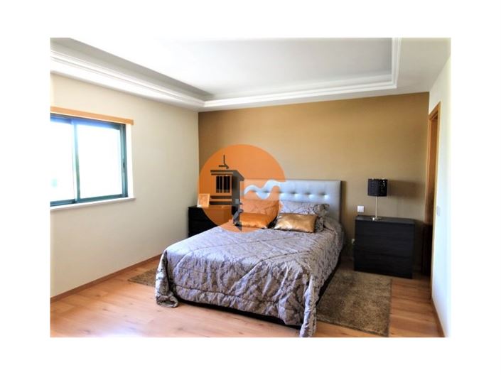 Image No.15-4 Bed House for sale