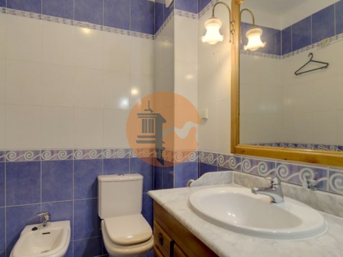 Image No.18-3 Bed Apartment for sale