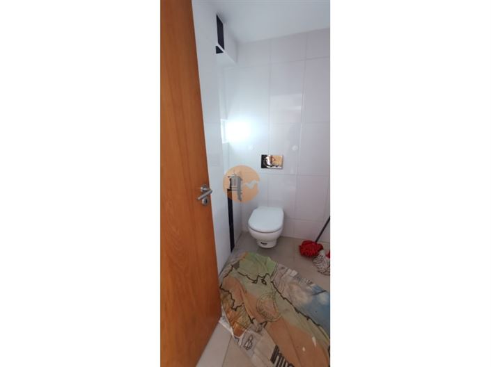 Image No.11-2 Bed House for sale