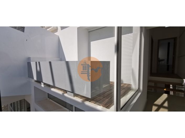 Image No.29-2 Bed House for sale