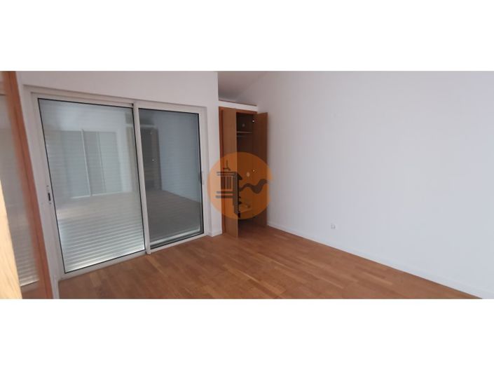 Image No.34-2 Bed House for sale