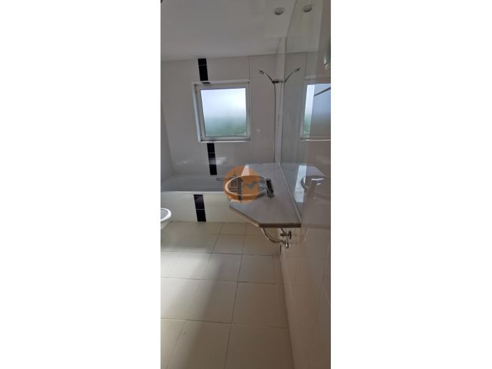 Image No.44-2 Bed House for sale