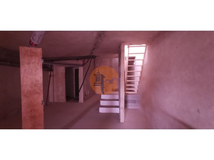 Image No.50-2 Bed House for sale