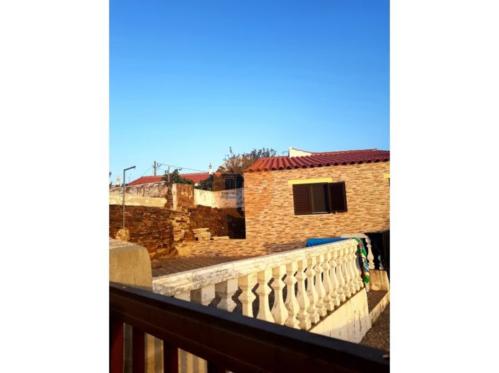 Image No.25-3 Bed House for sale