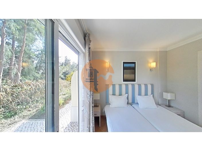 Image No.45-2 Bed House for sale