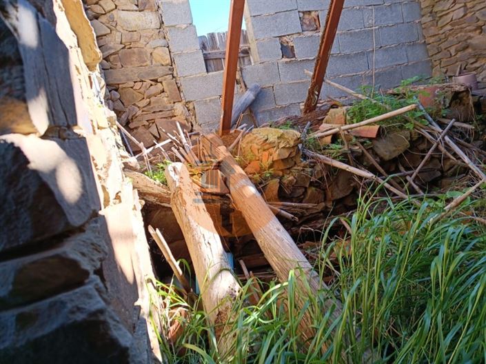 Image No.13-1 Bed House for sale