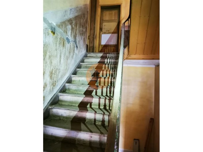 Image No.3-8 Bed Farmhouse for sale