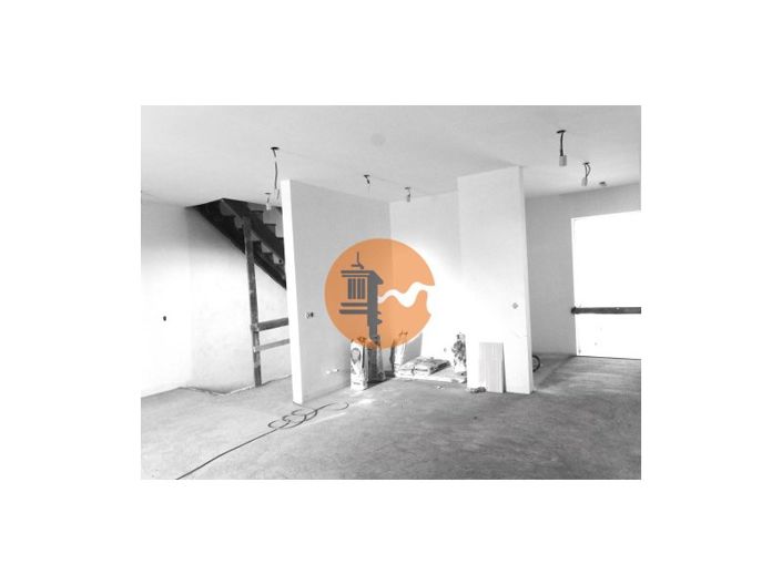 Image No.16-4 Bed House for sale