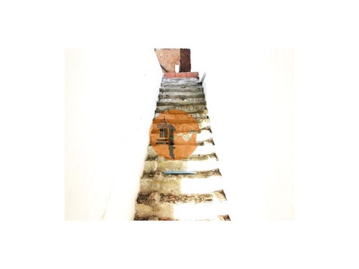 Image No.25-4 Bed House for sale