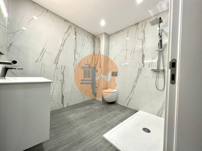 Image No.30-3 Bed Apartment for sale