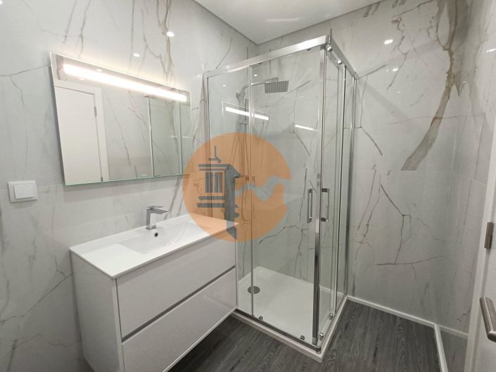 Image No.21-3 Bed Apartment for sale