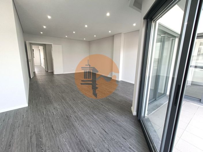 Image No.9-3 Bed Apartment for sale