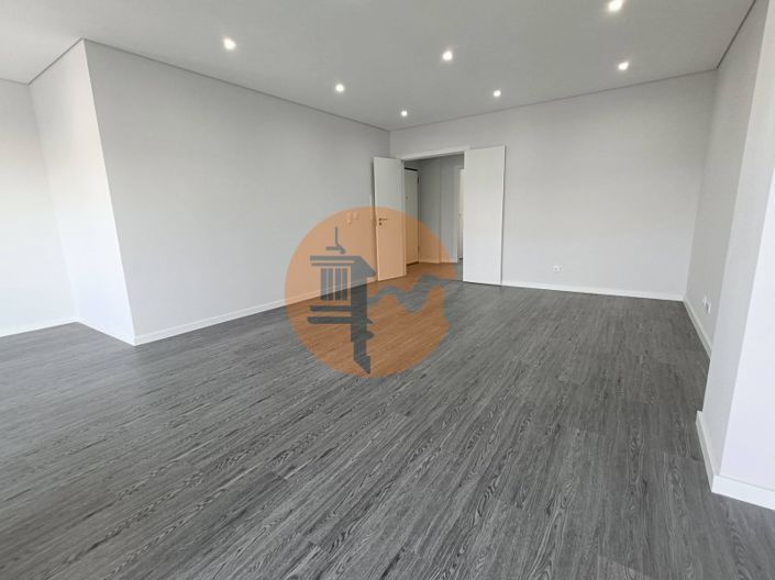 Image No.14-4 Bed Apartment for sale