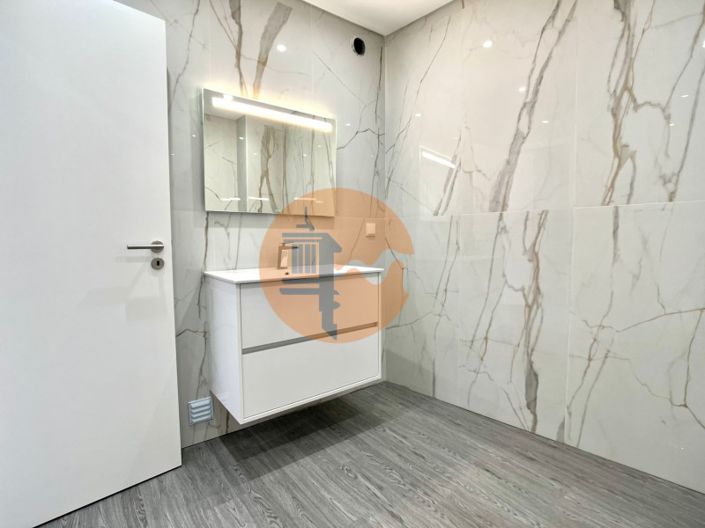 Image No.17-3 Bed Apartment for sale