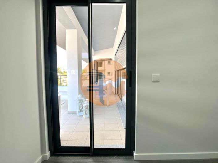 Image No.8-3 Bed Apartment for sale