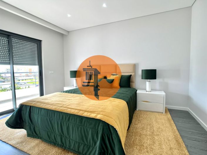 Image No.3-3 Bed Apartment for sale