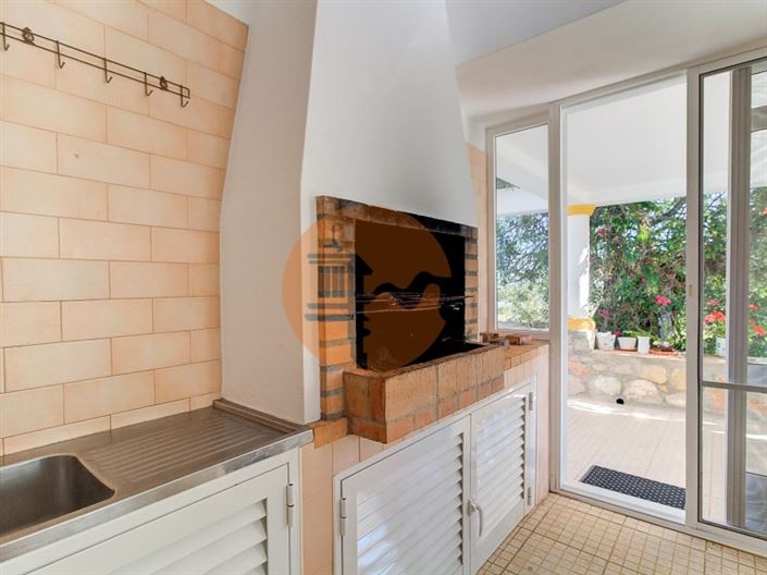 Image No.17-5 Bed Farmhouse for sale