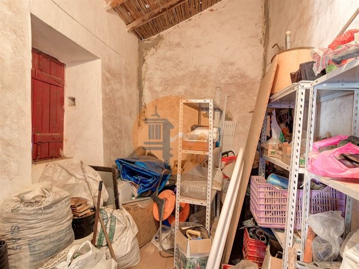 Image No.26-5 Bed Farmhouse for sale