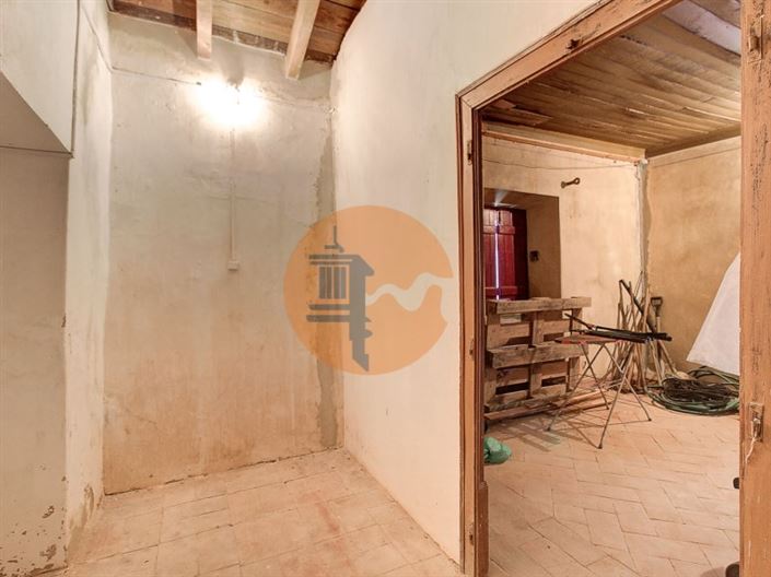 Image No.28-5 Bed Farmhouse for sale