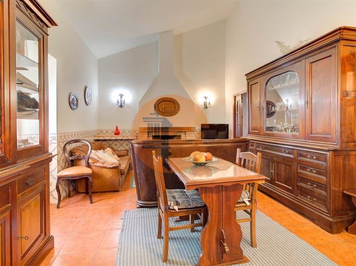 Image No.6-5 Bed Farmhouse for sale