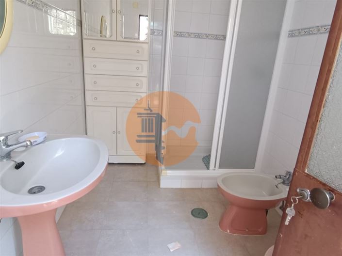 Image No.20-4 Bed Farmhouse for sale