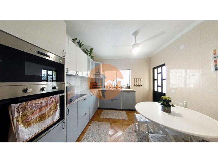 Image No.24-4 Bed House for sale